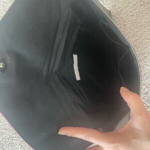 Kenneth Cole Elegant Black Shoulder Bag